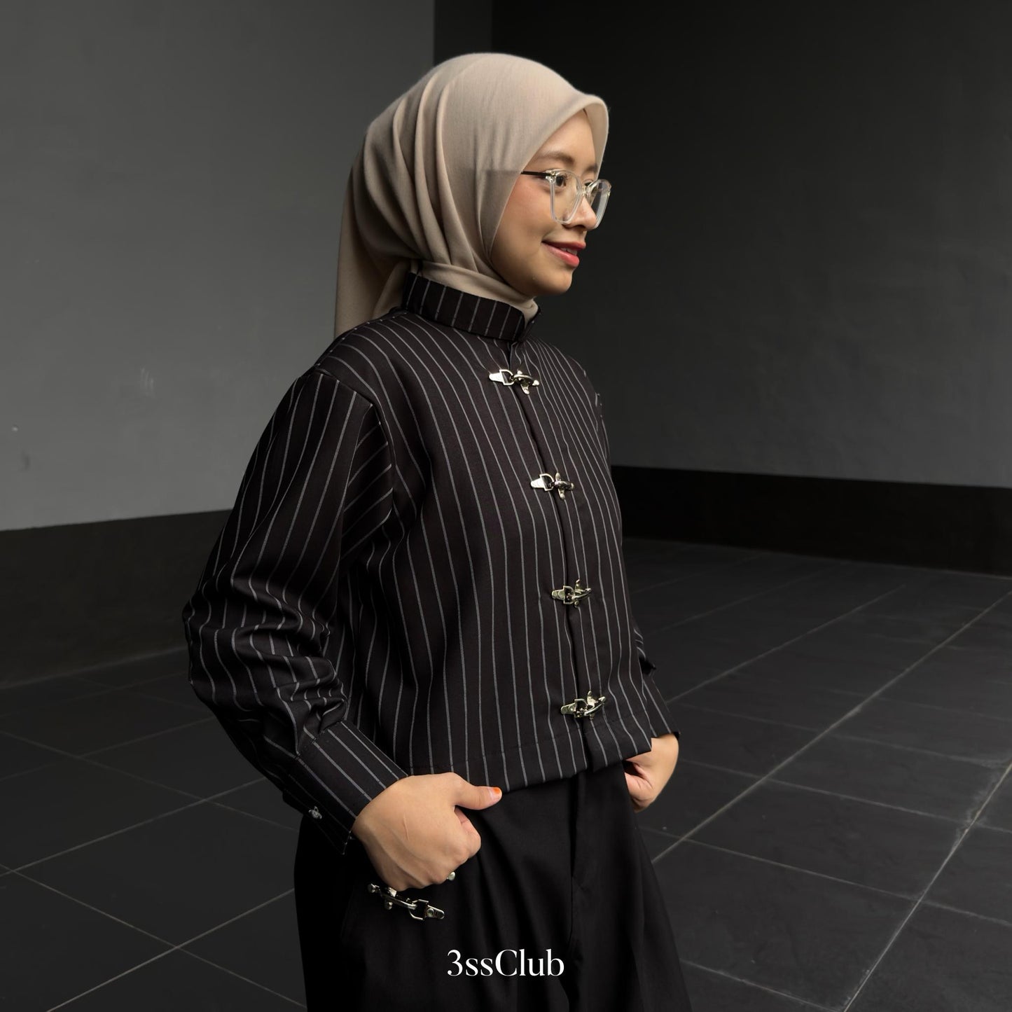 Stripe Clasp Shirt