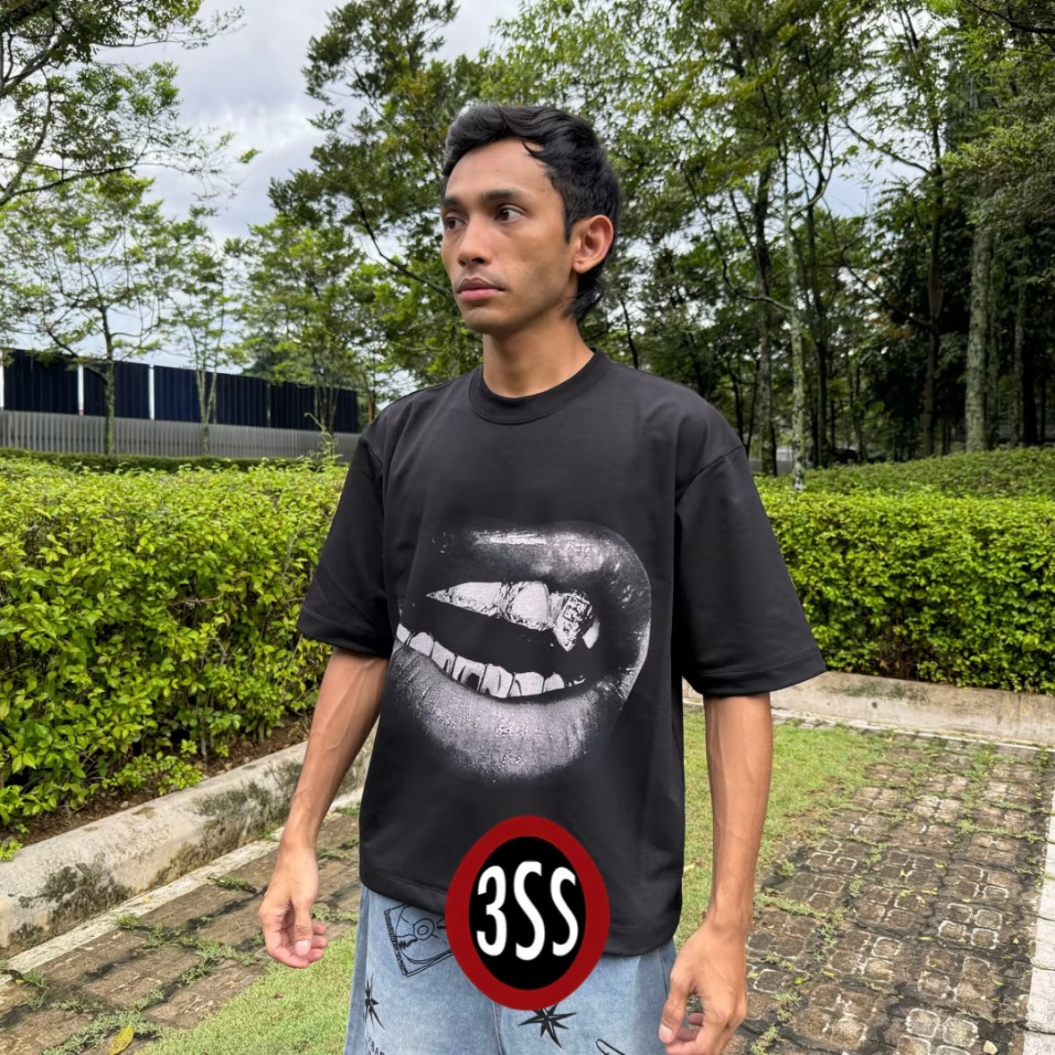 LIPS [BOXY] T Shirt Cotton 280GSM White & Black Tee (S-2XL) Lengan Separuh Cutting Oversized Baggy Fit